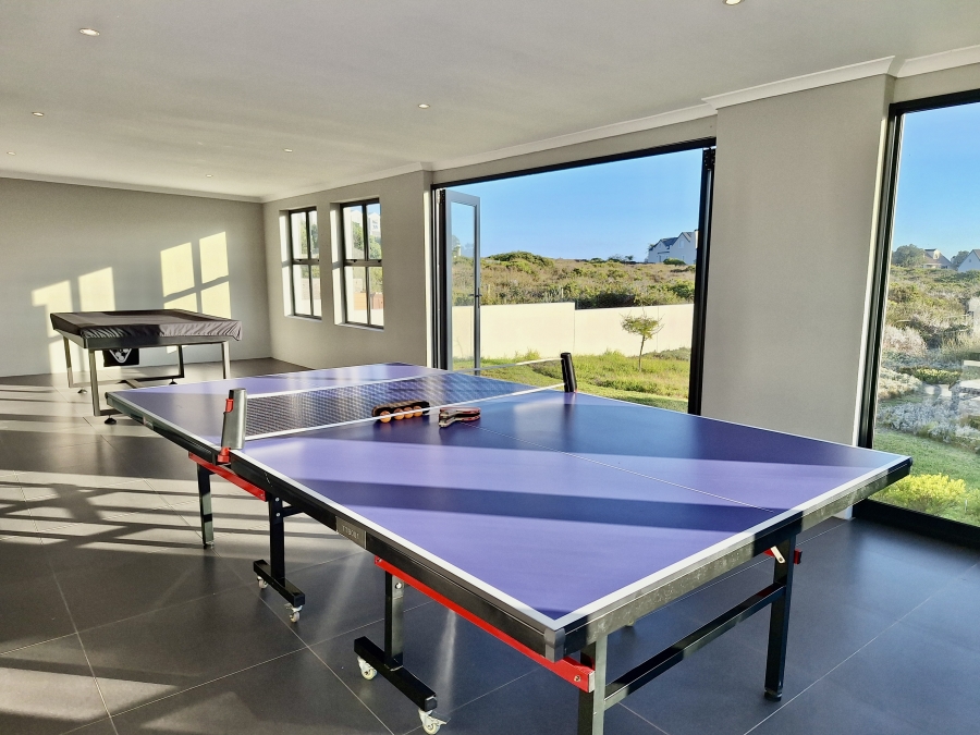 4 Bedroom Property for Sale in Grotto Bay Western Cape